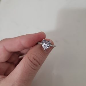 NEW White Gold Diamond Heart Ring